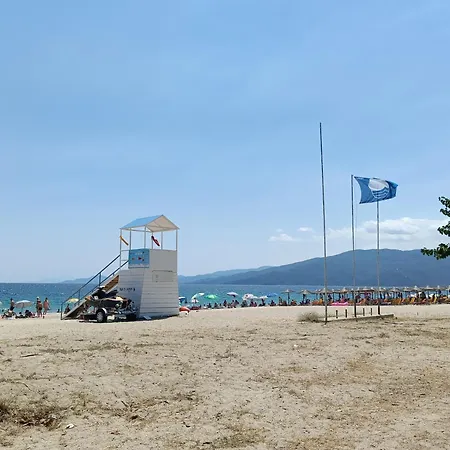 Medusa Apartment, Apartman Aszproválta